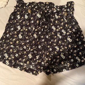 NWOT AE floral paper bag shorts